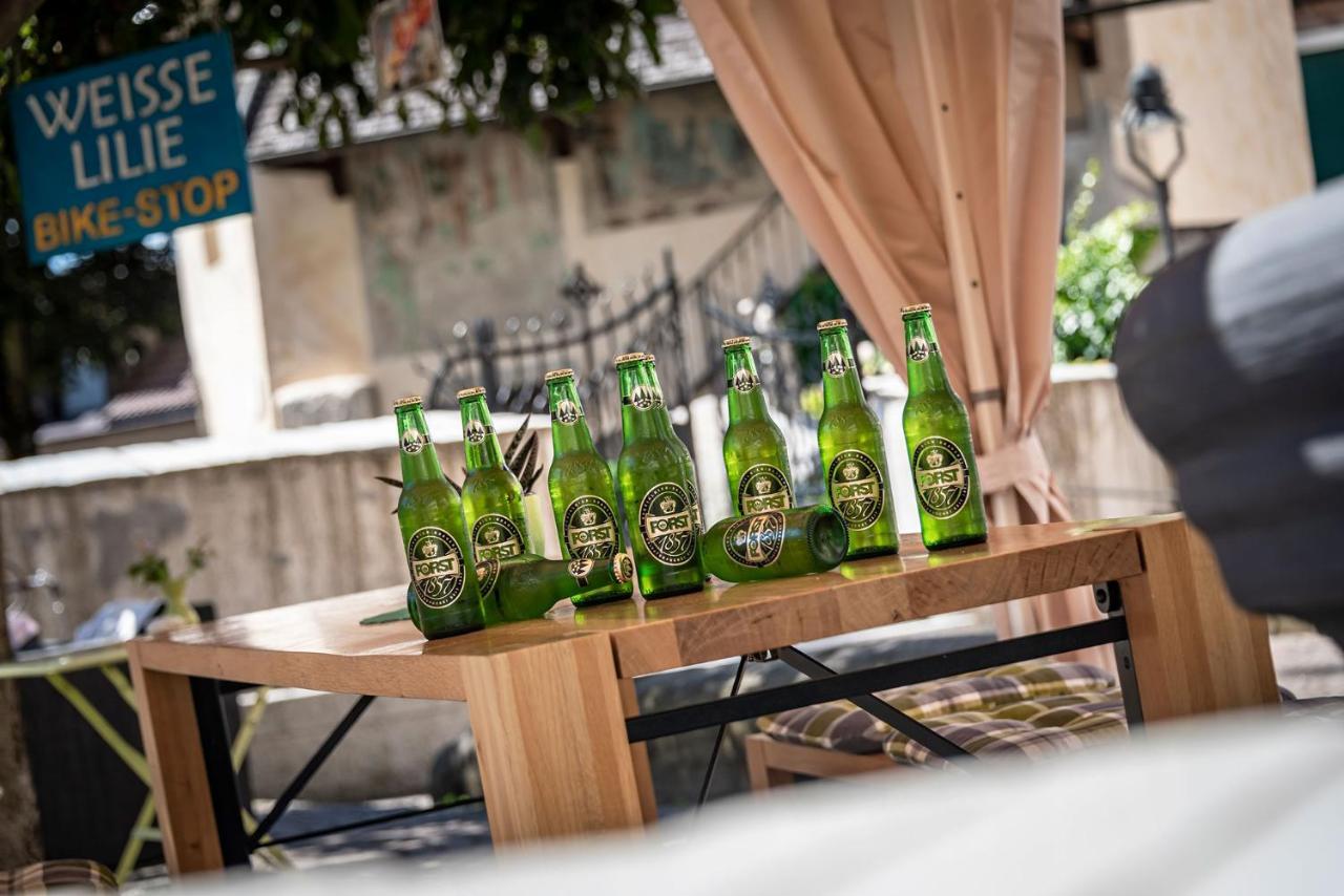 Hotel Weisse Lilie - B&B Rio di Pusteria ภายนอก รูปภาพ